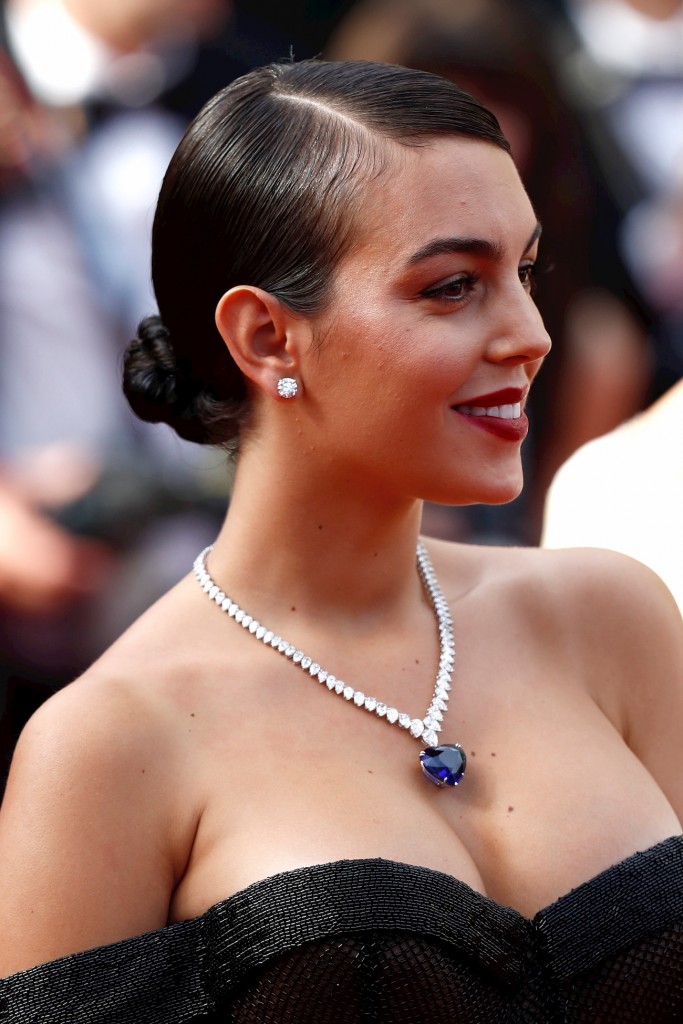 Georgina sfila al Festival del Cinema di Cannes