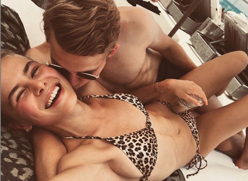De Ligt e fidanzata Anna Kee in vacanza