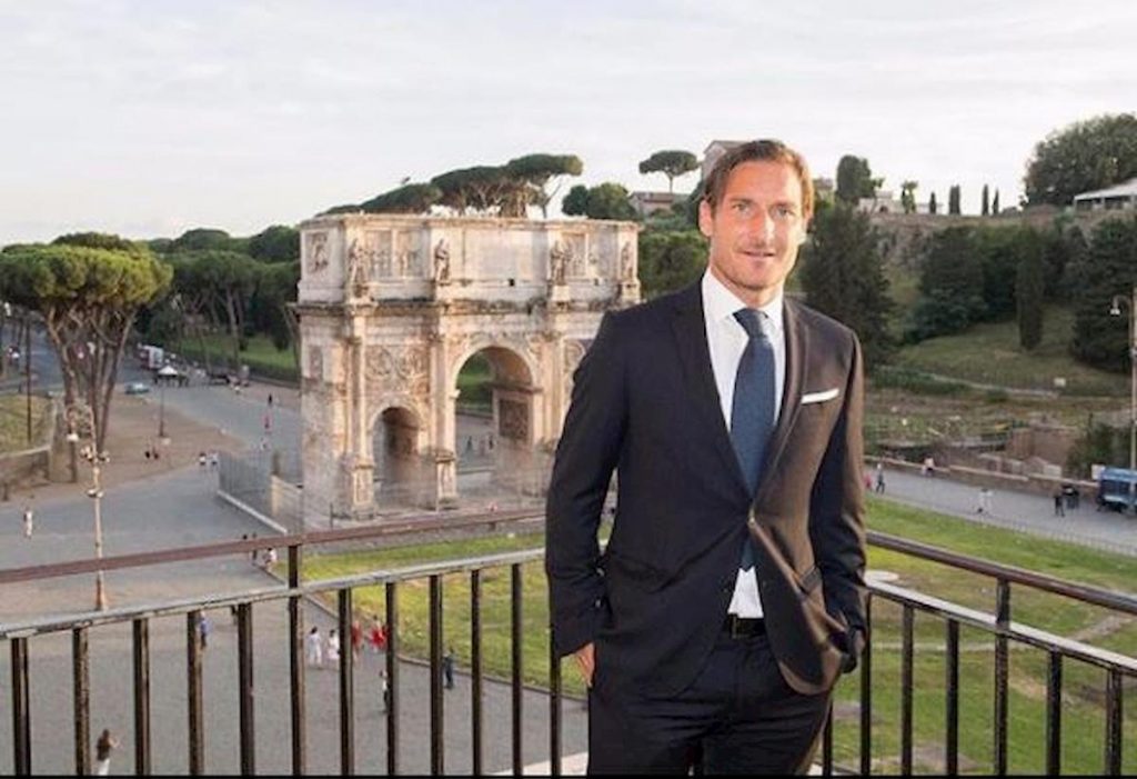 totti-si-mette-alla-prova-con-celebrity-hunted-con-lui-anche-fedez