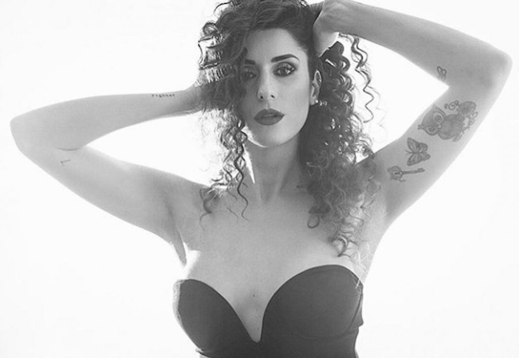valentina-vignali-look-da-femme-fatale