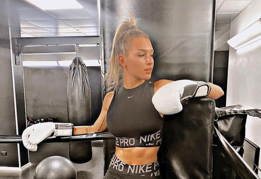 agustina-allenamento-boxe