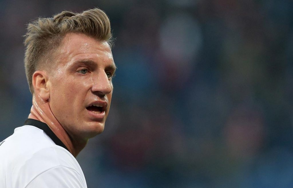 maxi-lopez-preoccupato