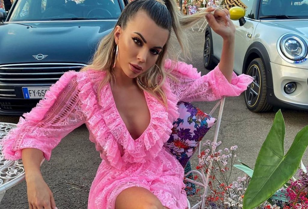 ludovica-pagani-pink