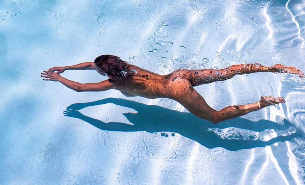 canalis-nudo-spettacolare