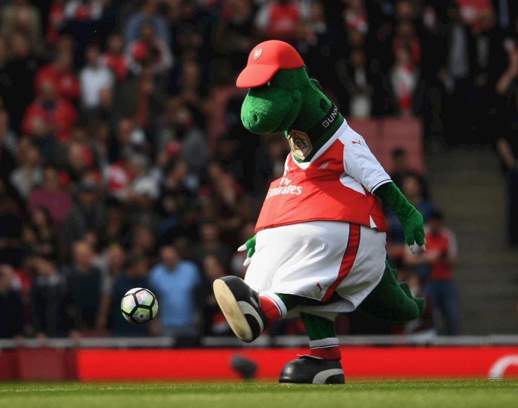 ozil-mascotte-arsenal