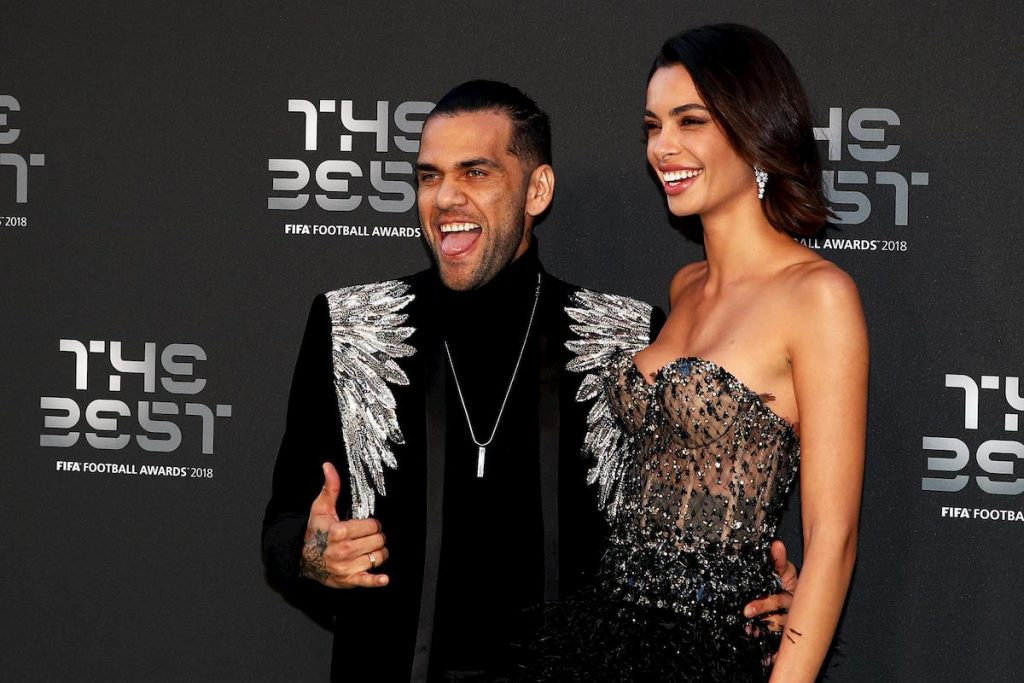 dani-alves-letto