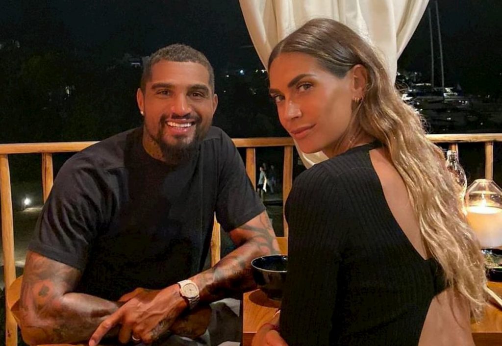 boateng-annuncia-fine