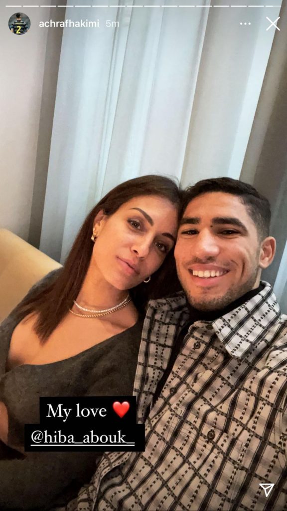 hakimi-si-rilassa-con-hiba