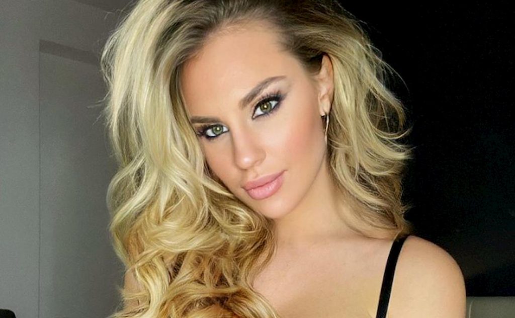 francesca-brambilla-higuain-e-ossessivo-se-tu-lo-blocchi-ti-scrive-messaggi-con-
