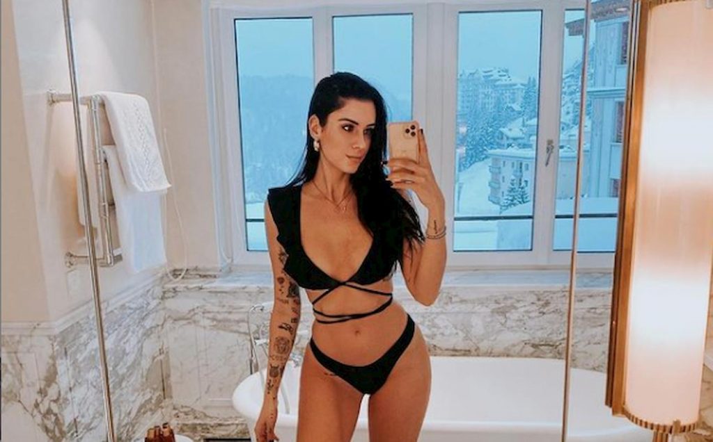 vignali-selfie-lingerie