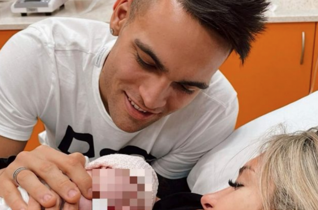 fiocco-rosa-in-casa-lautaro-martinez