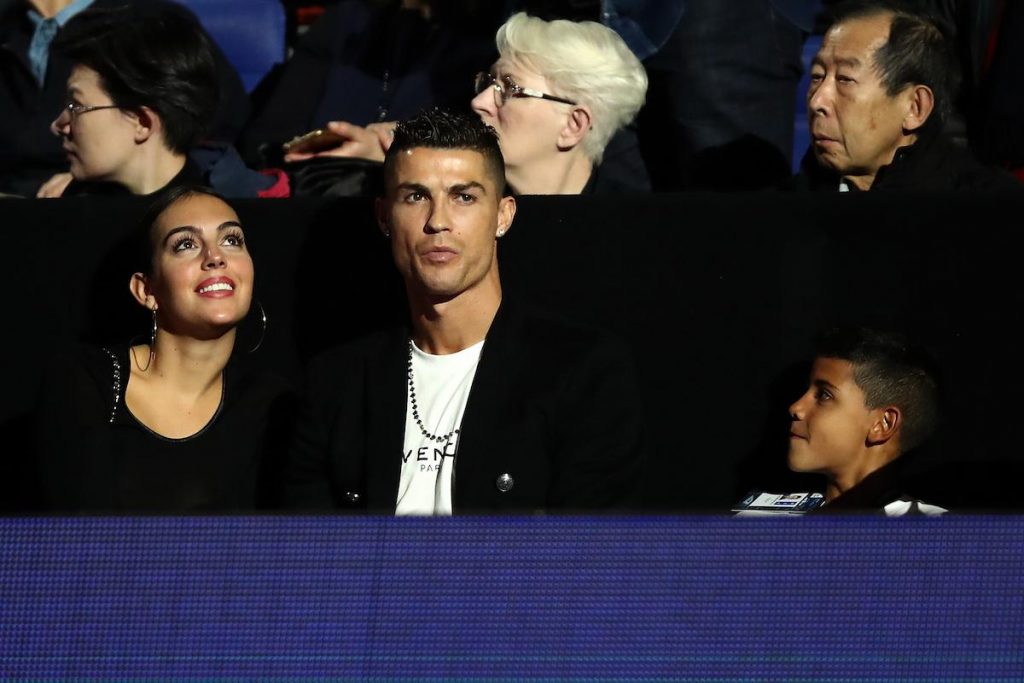 cristiano-georgina-parco-giochi