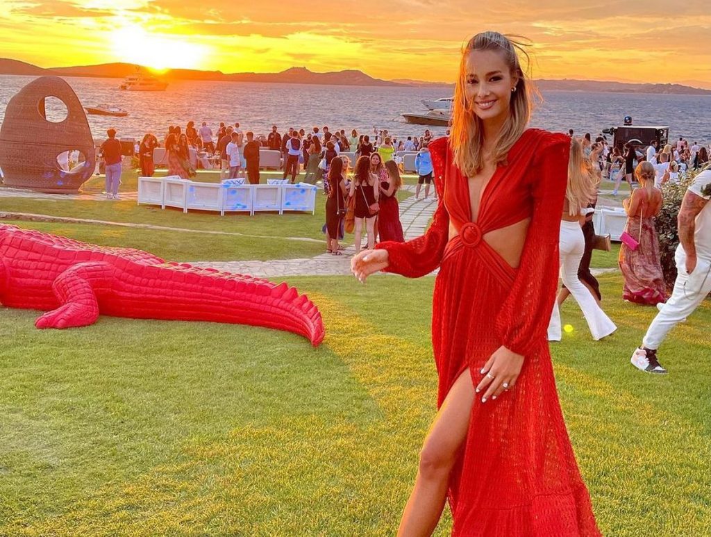 viky varga coccodrillo rosso