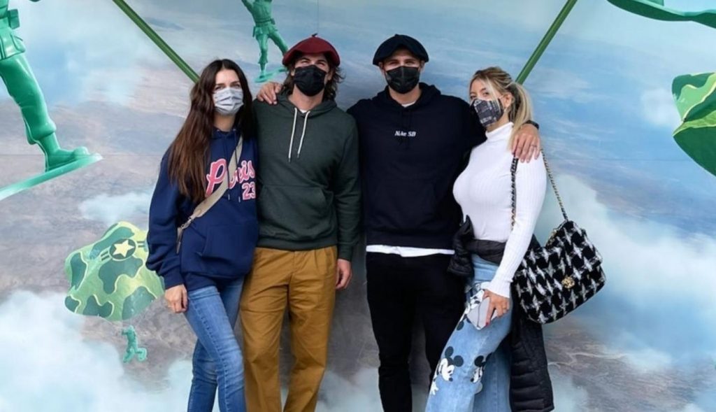wanda nara icardi zaira disneyland