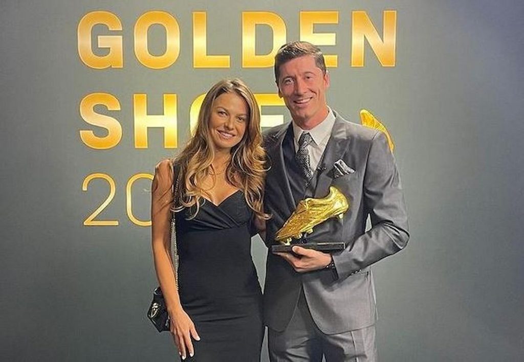 Lewandowski moglie scarpa oro