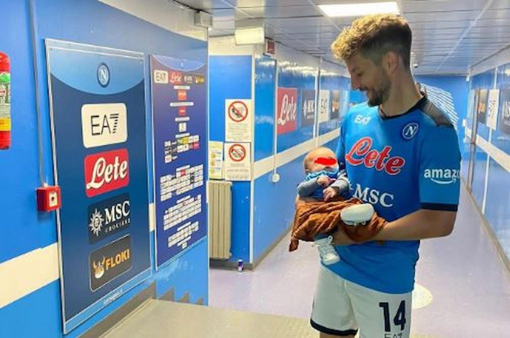 mertens figlio spogliatoio (1)