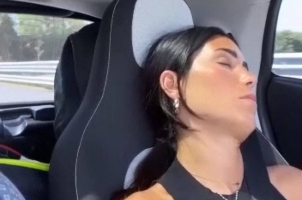 VIDEO Federica Nargi dorme Matri la terrorizza. Lei non la prende bene