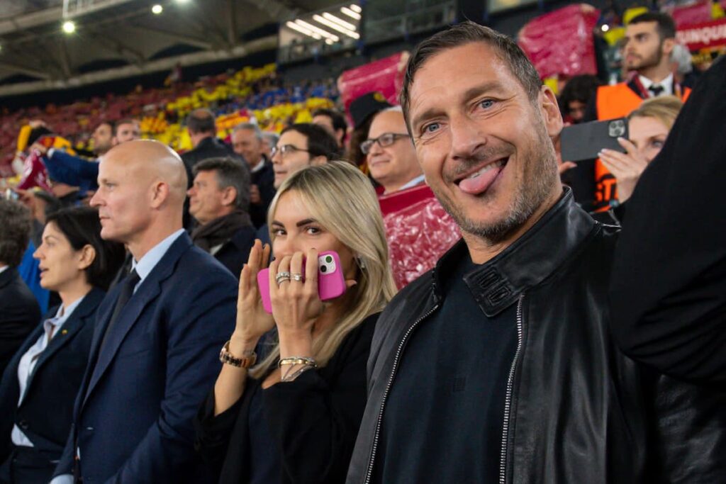 totti e noemi prima allo stadio olimpico