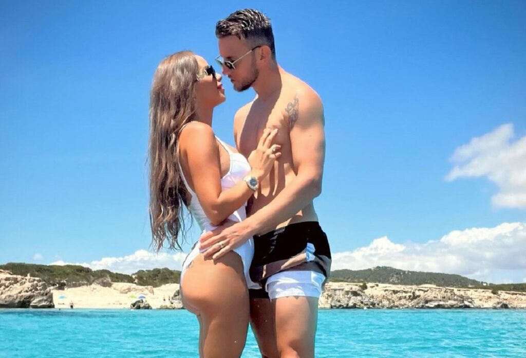 rakitic-raquel-mauri-vacanza