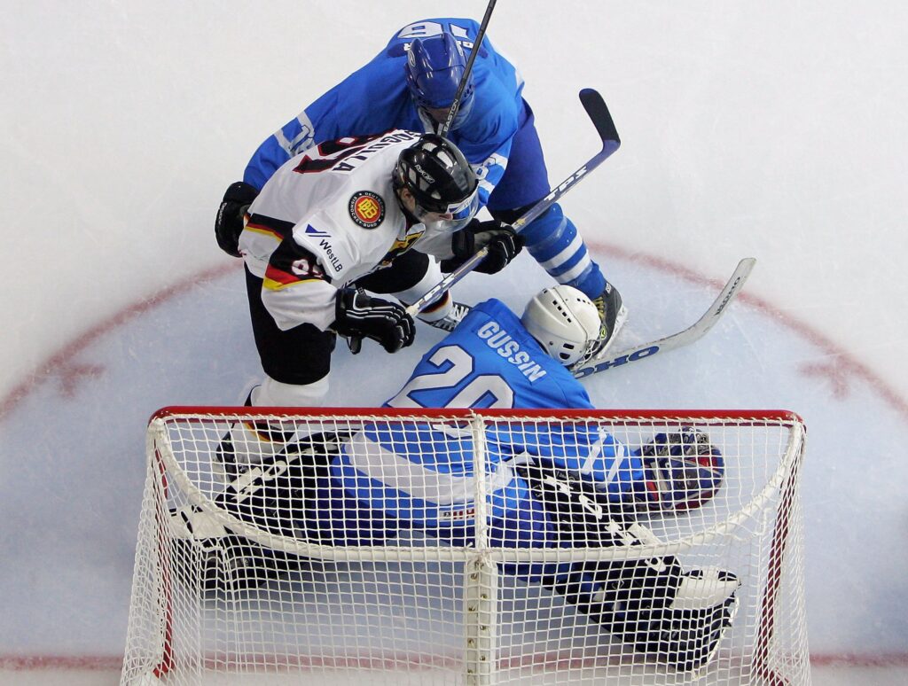 IIHF World Championship Division 1 Group A - Day 1