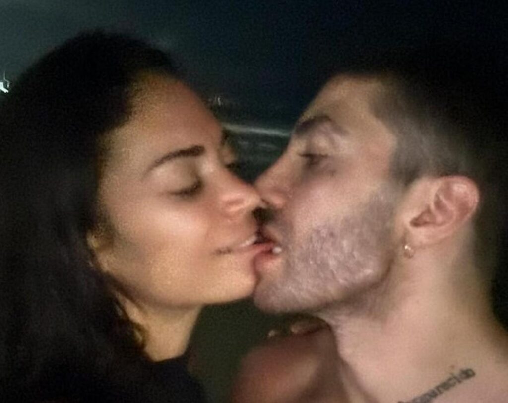 iannone elodie bacio (1)