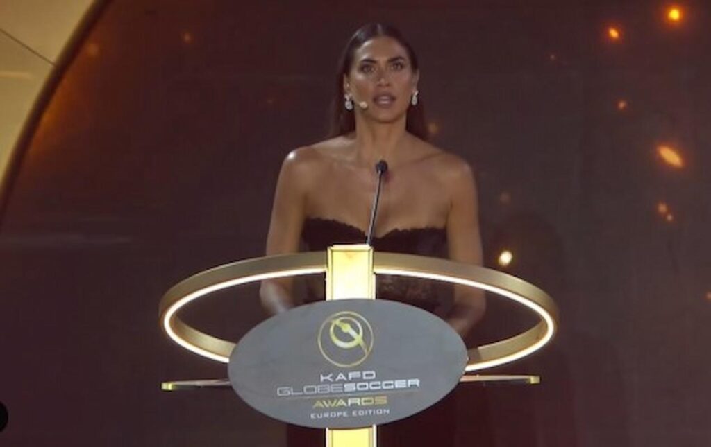 globe soccer melissa satta