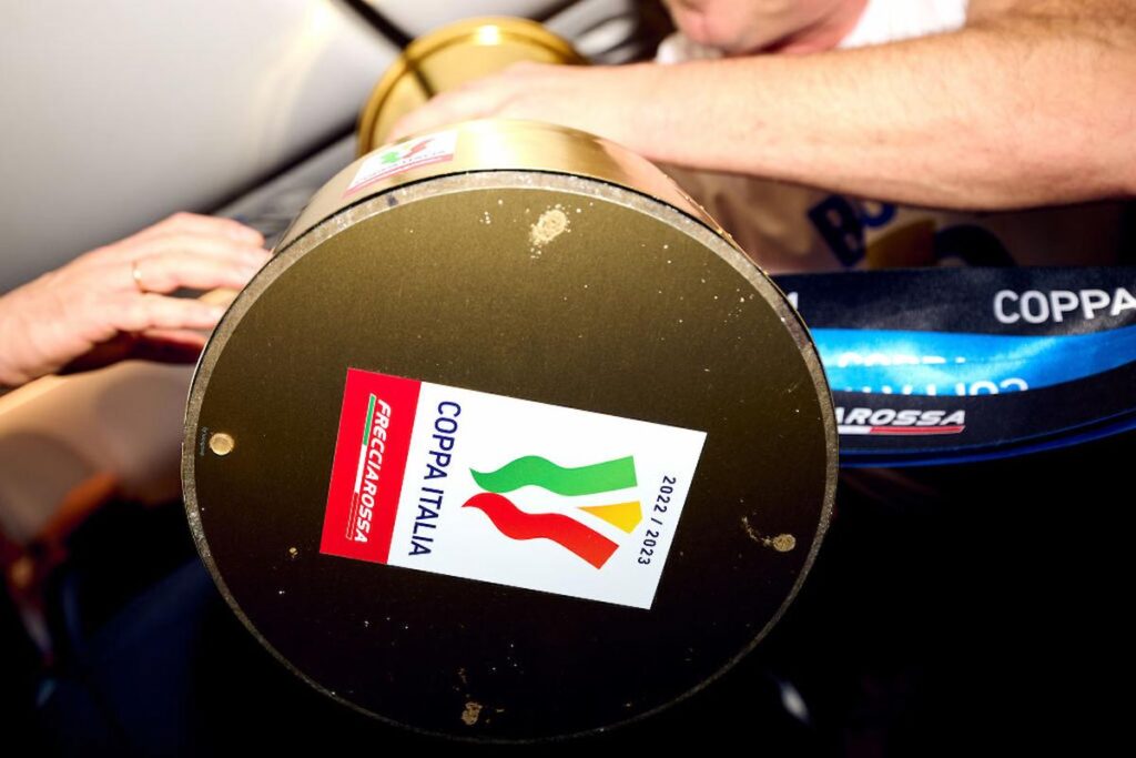 coppa italia trofeo (1)