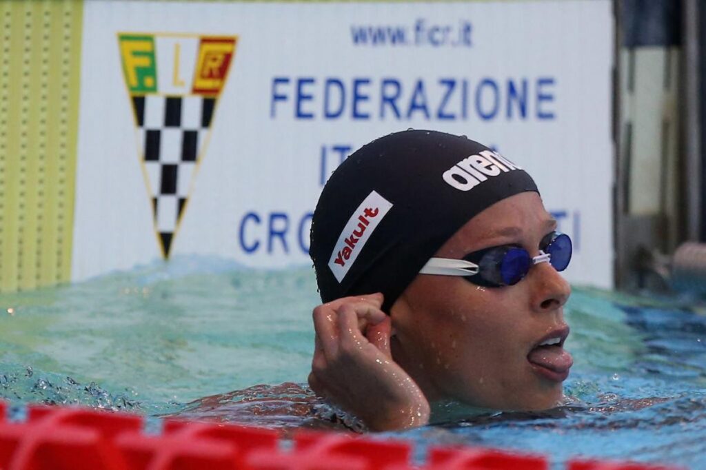 federica pellegrini in acqua