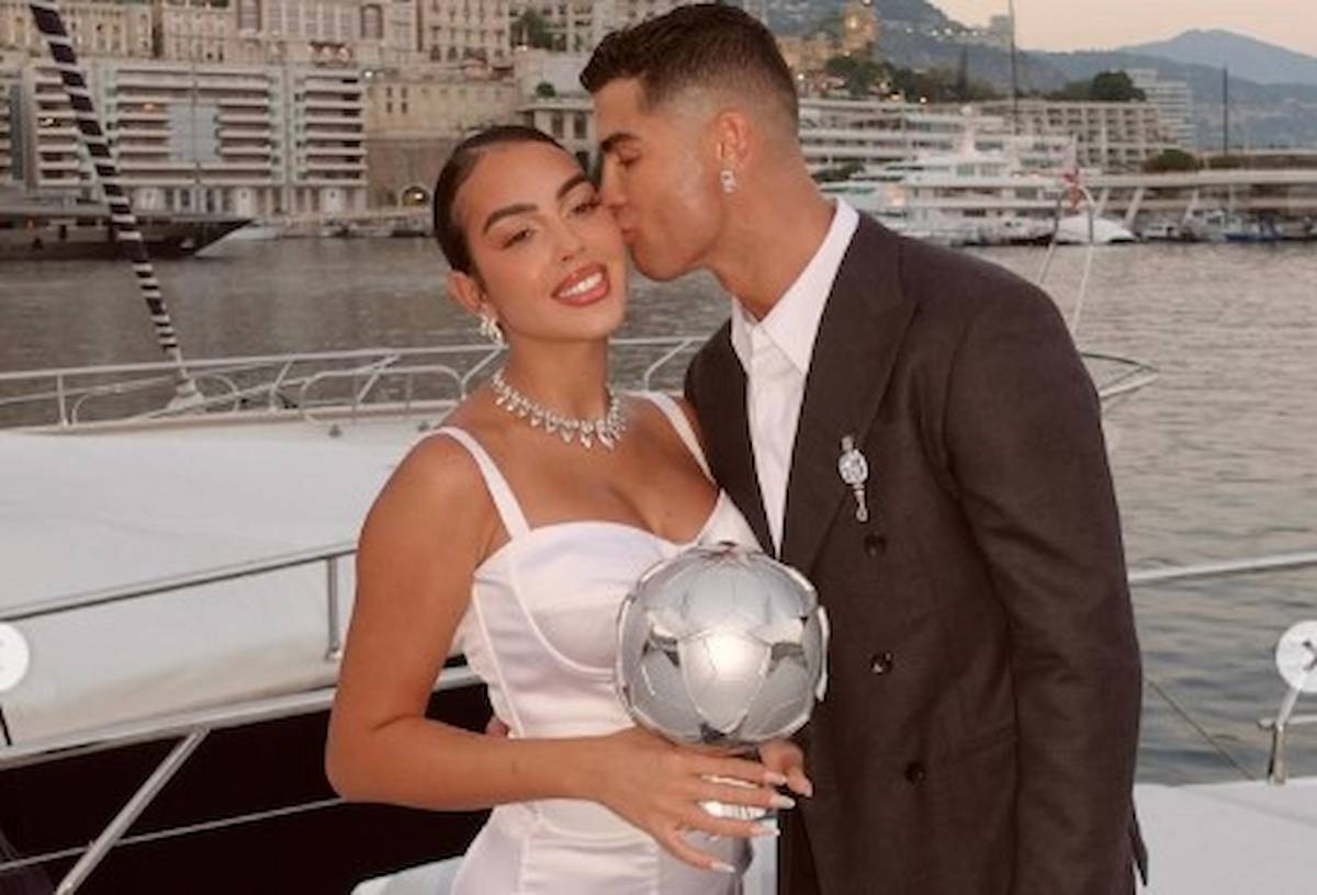 Ronaldo e Georgina sposi. Ecco perché hanno rinunciato a nozze fiabesche