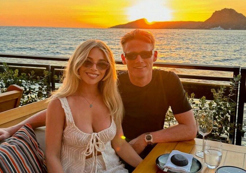 McTominay e Cam Reading