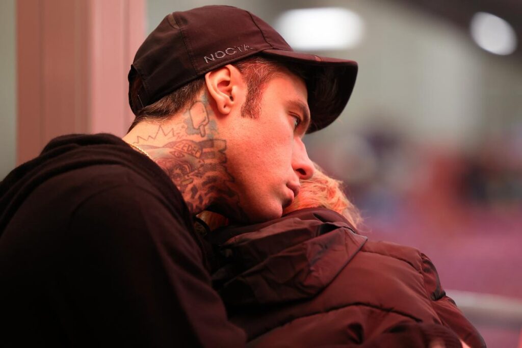 fedez-misteriosa-donna (1)