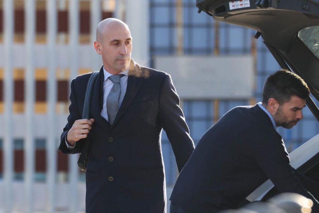 rubiales (2)
