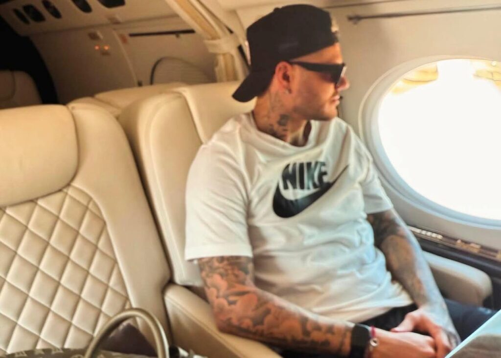 icardi-vola-milano-wanda-buca