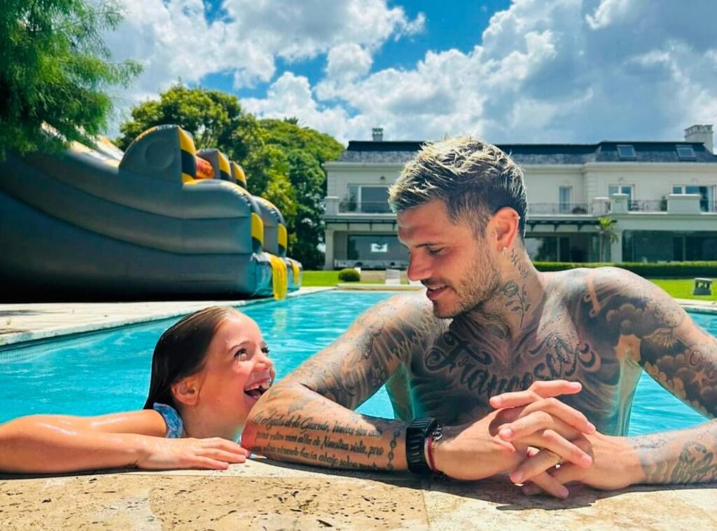 icardi-soffiato-casa-sogni-wanda
