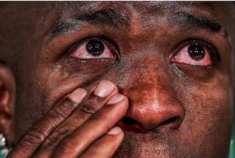 Vinicius in lacrime chiede scusa al Brasile