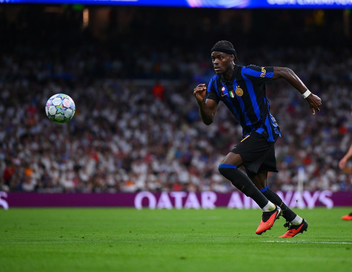 Santini: "Bisseck non è un giocatore da Inter", Longhi ribatte: "Ognuno si tiene..."