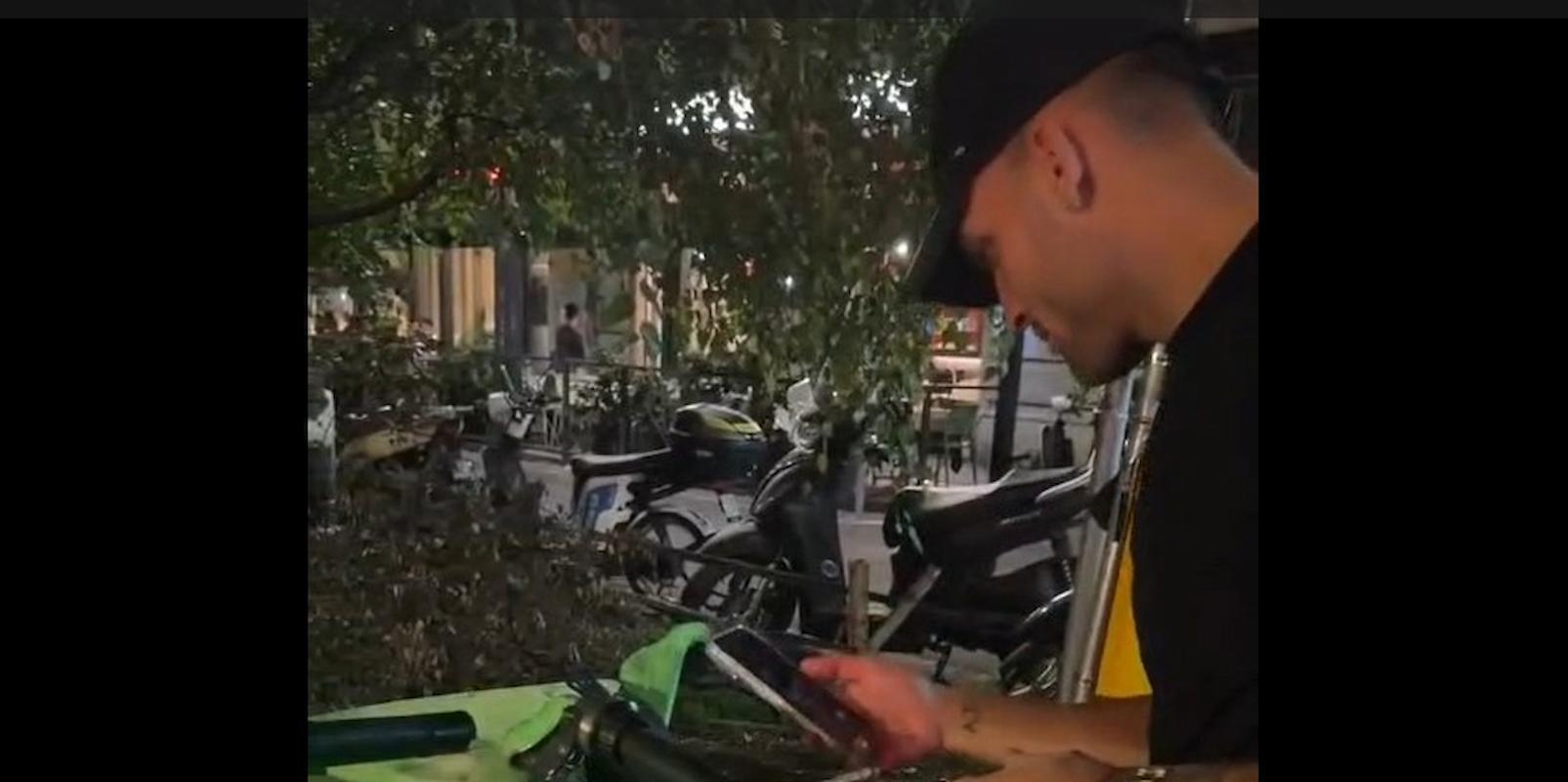VIDEO / Inter, Lautaro e Agus si godono Milano in bici