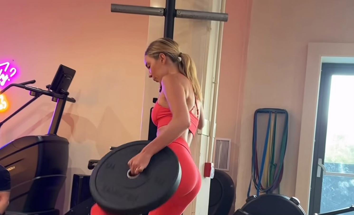 VIDEO / Alice Campello si dedica alla palestra: sollevamento pesi per lady Morata