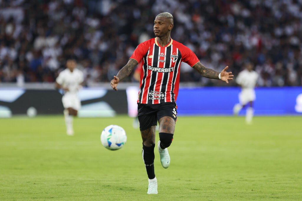 LDU Quito v Sao Paulo - Copa CONMEBOL Libertadores 2025